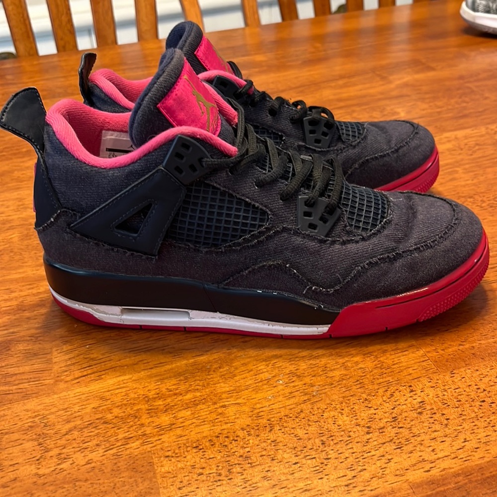 MAKE OFFERS!!! Jordan 4 denim size 6.5y 2015 condition 7/10